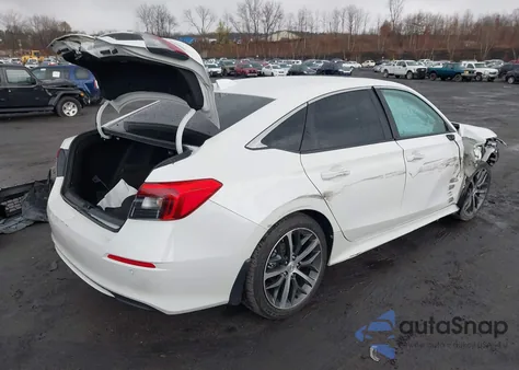 2024 Honda Civic Touring z USA, uszkodzony, nr VIN 2HGFE1F90RH326415